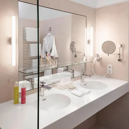 The Mandala Hotell 4*