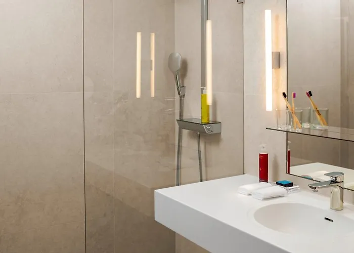 曼陀罗套房酒店 4*